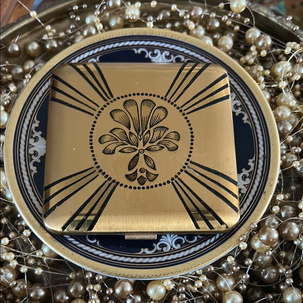 Vintage DORSET FIFTH AVENUE Black & Gold Art Deco Compact